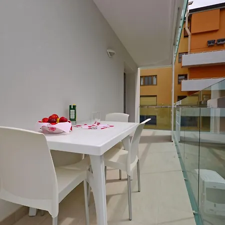 Ideal Beachside Getaway Flat
