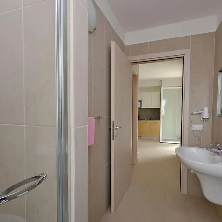 Apartment Ideal Beachside Getaway Flat Lignano Sabbiadoro